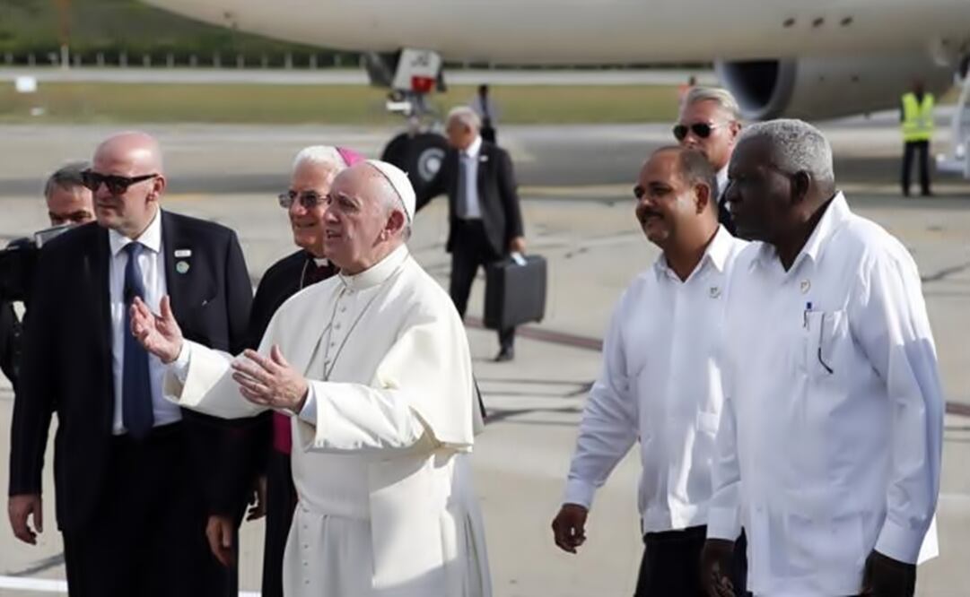 Previously, Francis visited the city of Holguin, ending with a blessing for Cuba's fourth-largest city from the Hill of the Cross, a pilgrimage site overlooking the area. (Photo: EFE)