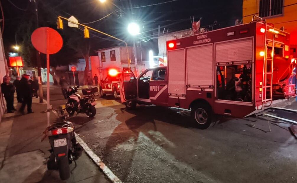 Bomberos y protección civil controlaron un incendio Cuajimalpa (07/01/2025). Foto: Especial