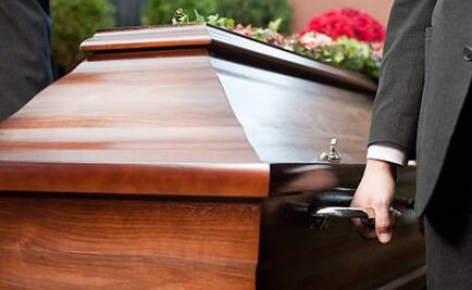 Residente de Texas se declara culpable de transportar indocumentados mexicanos en ataúd