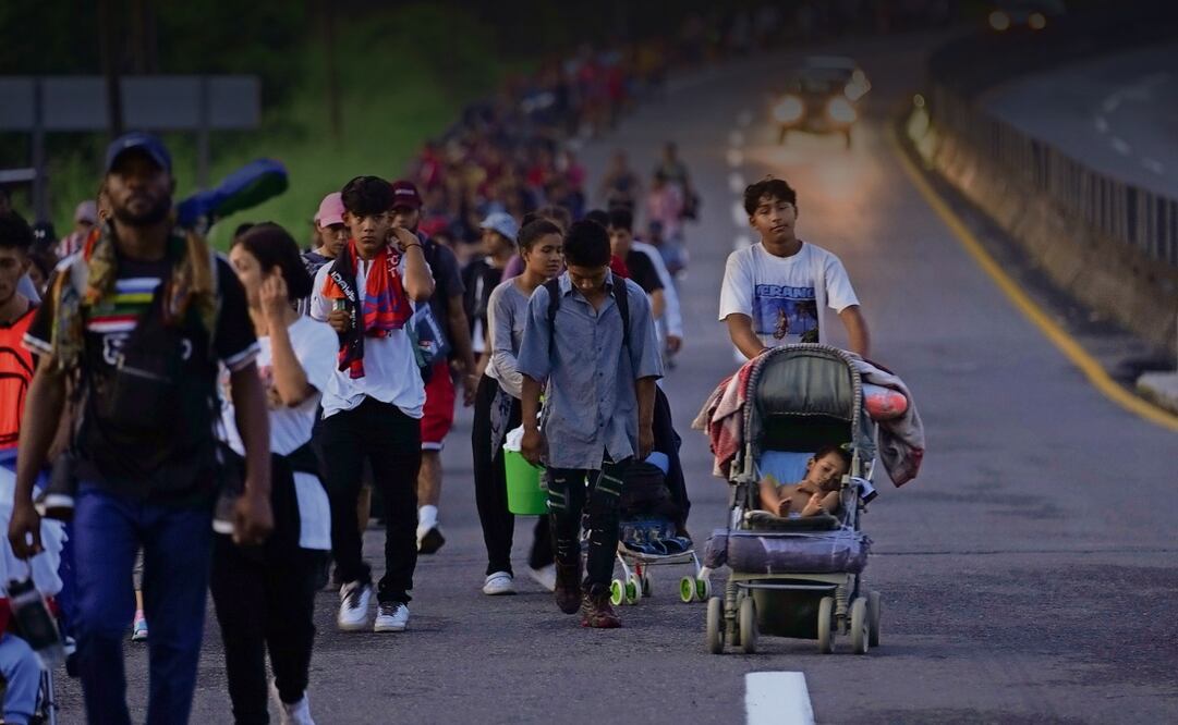 La ley HB10, que entra en vigor en Carolina del Norte el 1 de diciembre de 2024, obliga a los alguaciles del estado a colaborar con ICE para verificar el estatus migratorio de las personas detenidas por delitos graves. Foto: Moisés Castillo / AP