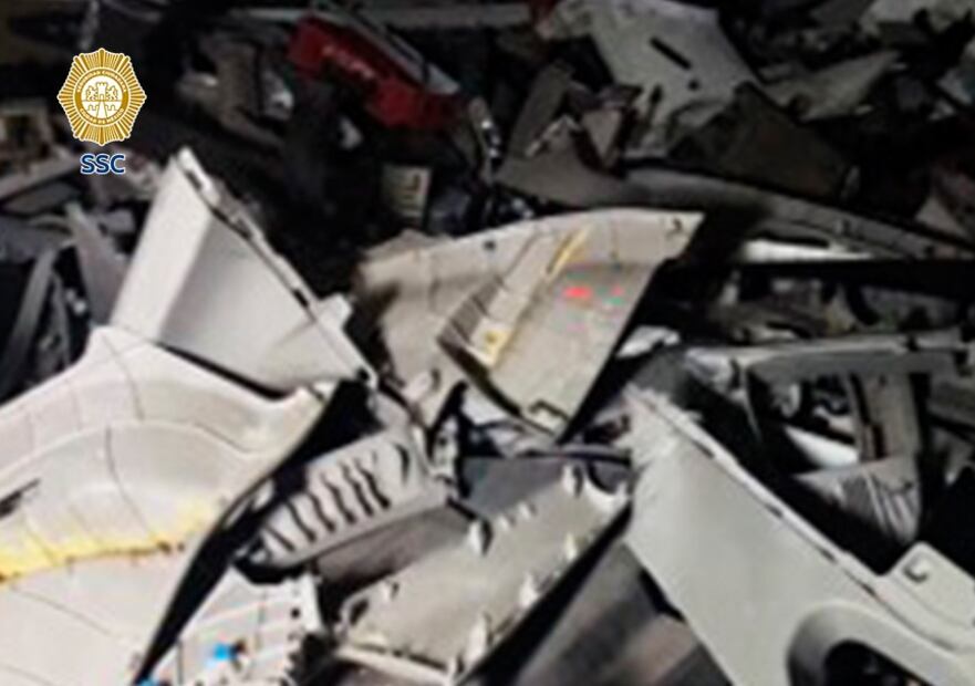 Autoridades locales y federales decomisaron 5 toneladas de autopartes presuntamente robadas. El operativo se realizó en la colonia San Felipe de Jesús, en la alcaldía Gustavo A. Madero. (Foto: especial)