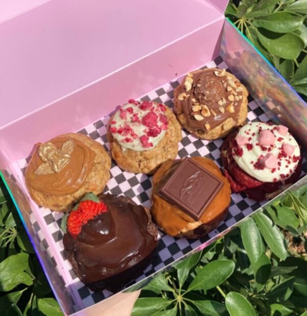 Estos artistas sobrevivieron la pandemia gracias a su pastelería Cuarentena Baking, ahora se enfrentan a la inflación