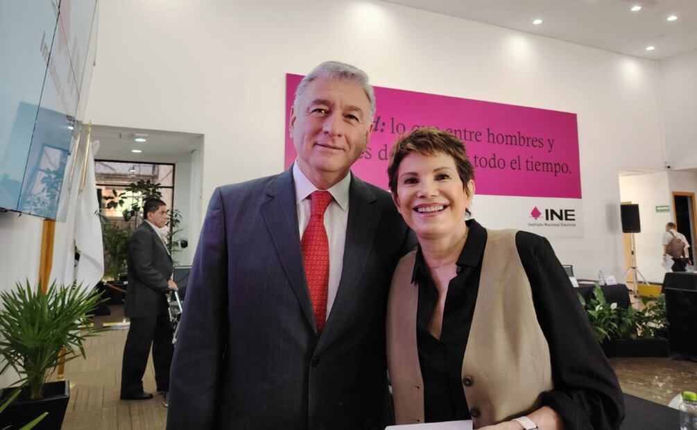 Adriana Pérez Cañedo y Alejandro Cacho. / Foto: Tomada de X @aperezcanedo.