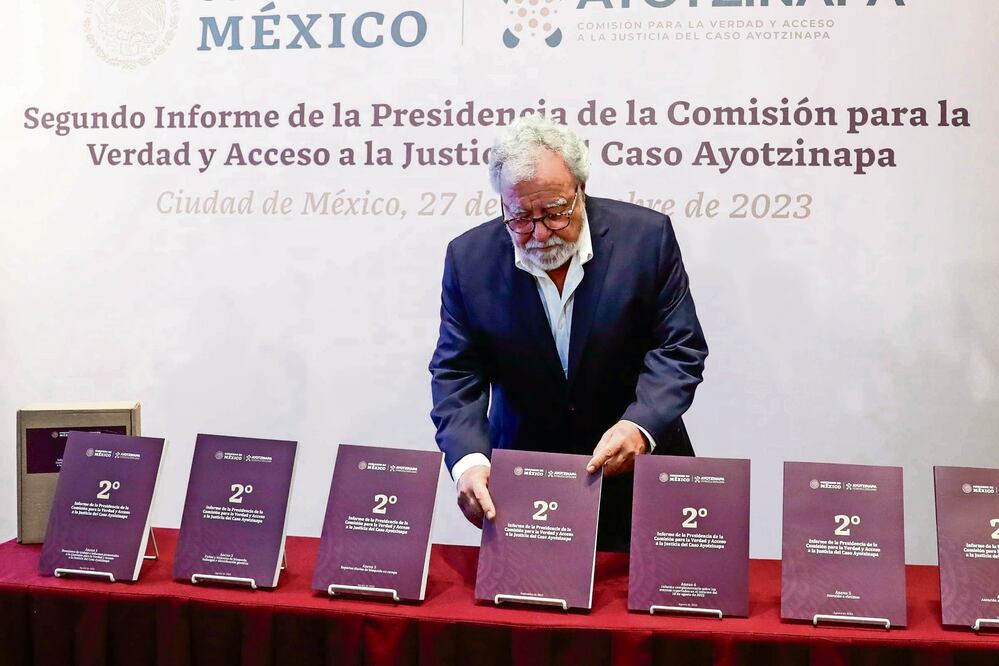 El subsecretario de Gobernación, Alejandro Encinas, señaló que hay diferencias sustantivas entre la verdad histórica del sexenio pasado y la narrativa del hecho presentada en esta administración.Foto: Diego Simón / EL UNIVERSAL