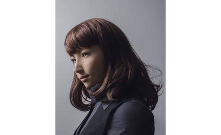 Premian retrato de androide japonés