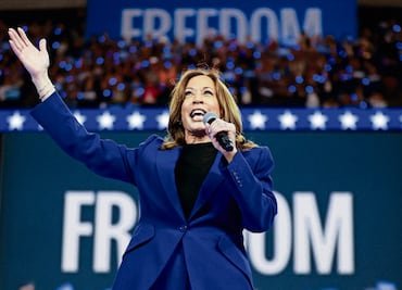 "Se puede regularizar a migrantes indocumentados y proteger la frontera", afirma Kamala Harris al aceptar candidatura