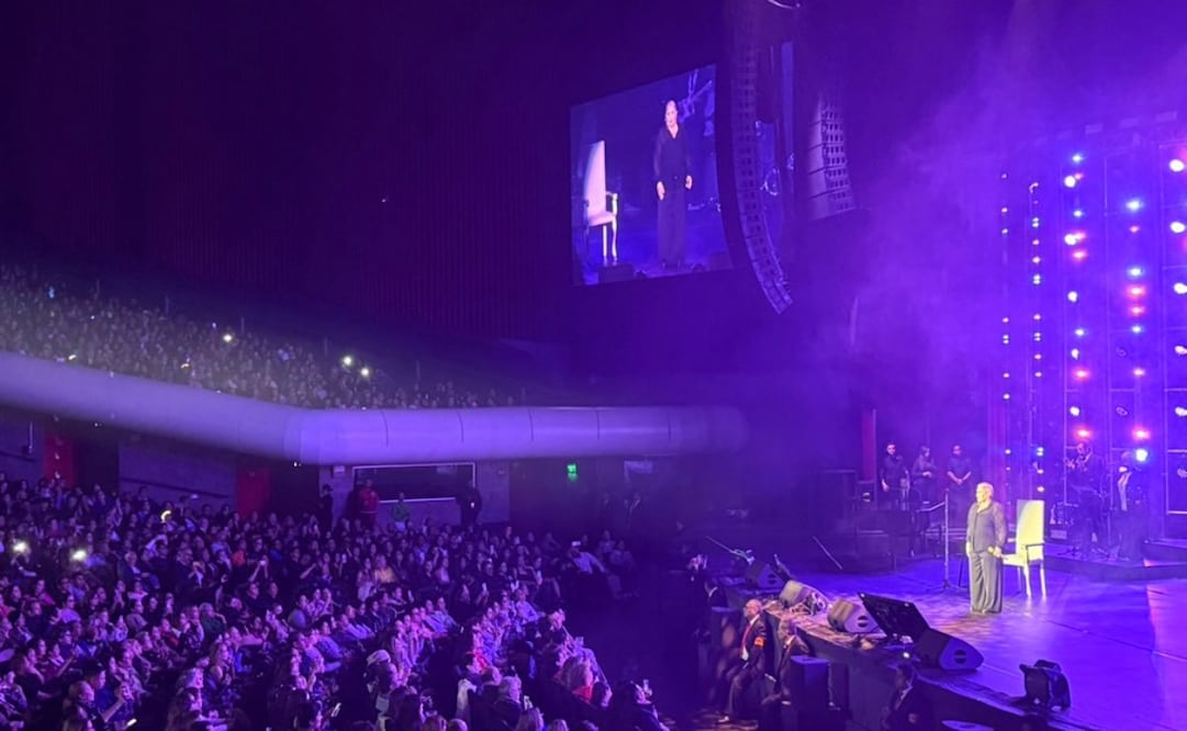 Lupita D’Alessio se despide de sus fans en el Auditorio Nacional. Foto: César Olivares/ EL UNIVERSAL