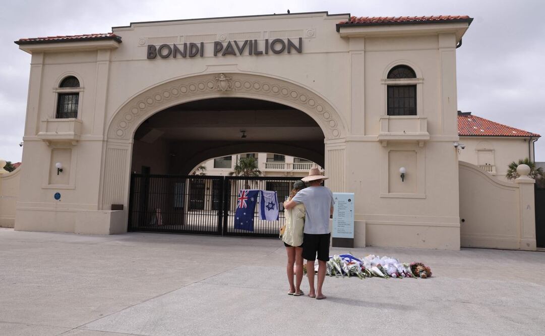 Memorial para las víctimas de Bondie Beach. (14/12/25) Foto: AFP