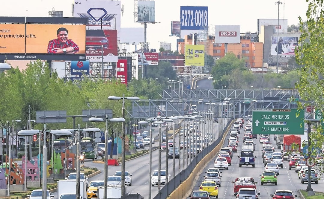 La nueva Ley de Publicidad Exterior busca disminuir la contaminación visual y evitar riesgos por estructuras instaladas. Foto: Archivo / EL UNIVERSAL