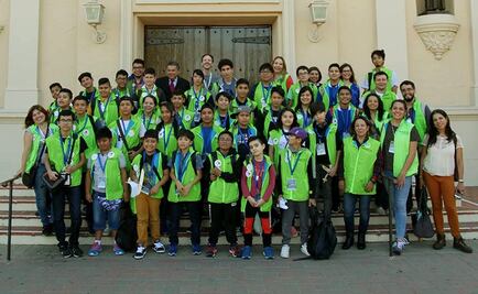 Mexican children learn about robotics in the U.S.
