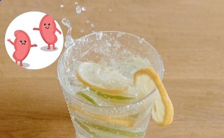 Calor en México; ¿es bueno para los riñones tomar agua mineral con limón?
