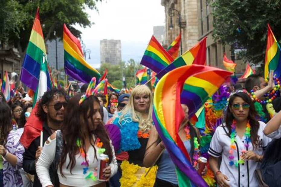 Así se vio la Marcha por el Orgullo LGBT+ en la CDMX, en fotos y videos