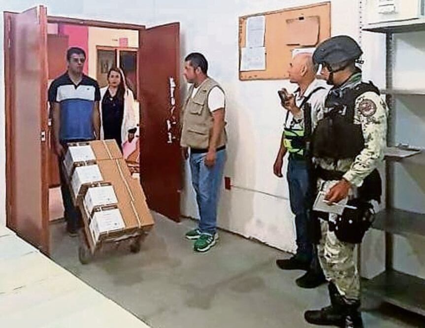 Para custodiar los traslados de la documentación electoral se desplegarán 5 mil elementos de seguridad y militares. Foto Especial