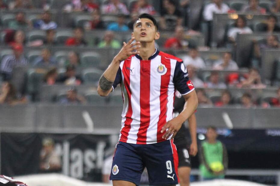 Alan Pulido no pudo convertirse en el salvador del conjunto rojiblanco. (IMAGO7)