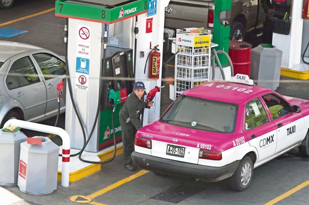 El transporte público podría ser uno de los primeros en dispararse con incrementos en las tarifas de alrededor de 12.5% en el Valle de México (MOISÉS PABLO. CUARTOSCURO)