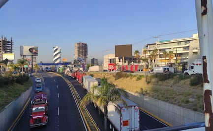 Bloqueos en vías clave de Puebla; exigen aparición de dos menores secuestradas