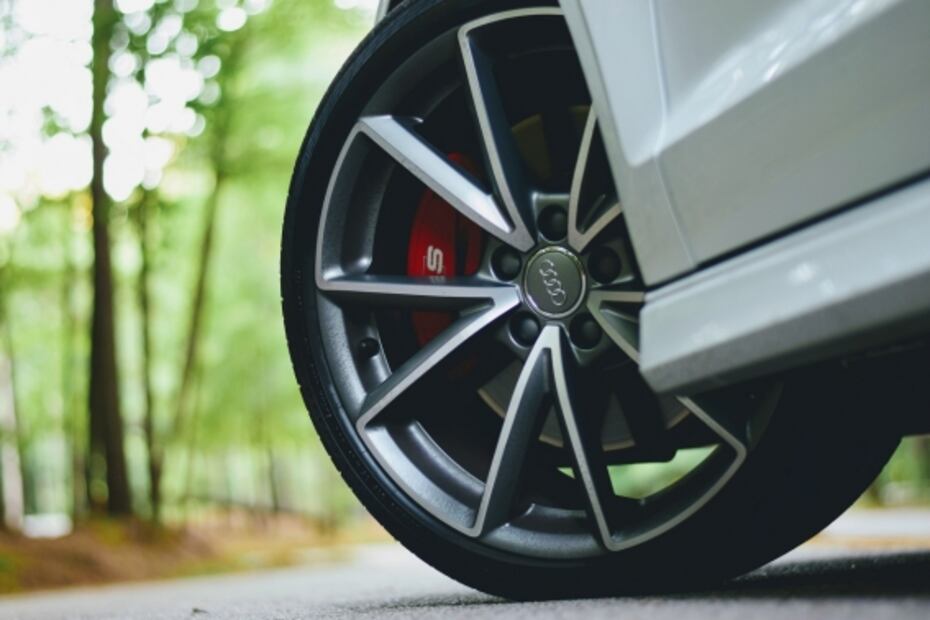 Cómo saber que tu auto necesita llantas nuevas