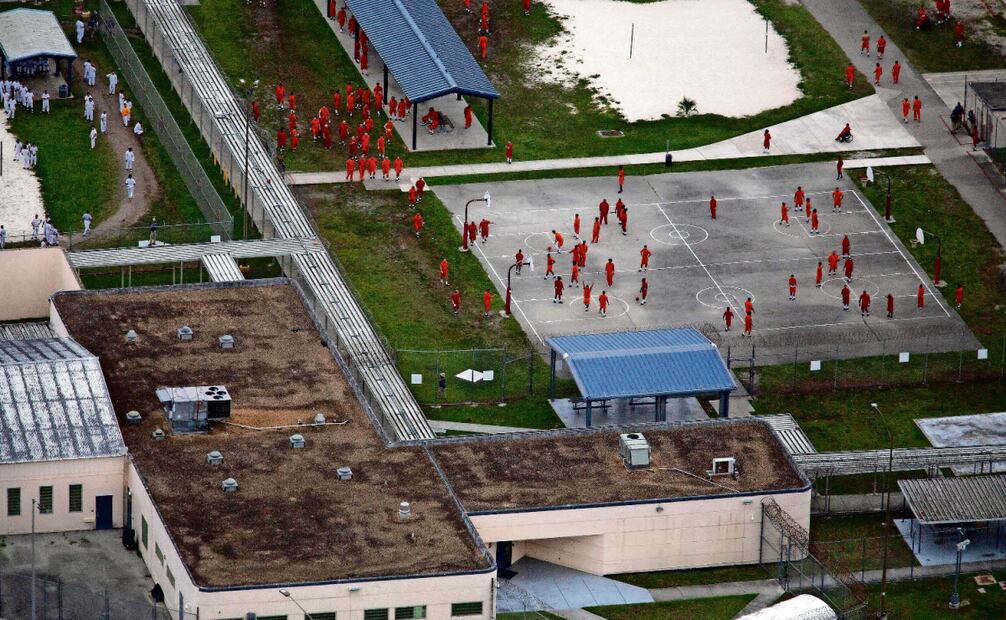 Vista aérea del Centro de Detención Krome, en Miami, Florida, donde HRW denunció una serie de abusos de los que son víctimas los migrantes. Foto: AFP