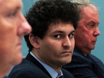 ¿Quién es Sam Bankman-Fried, el "rey del cripto" detenido en Bahamas y acusado de fraude?
