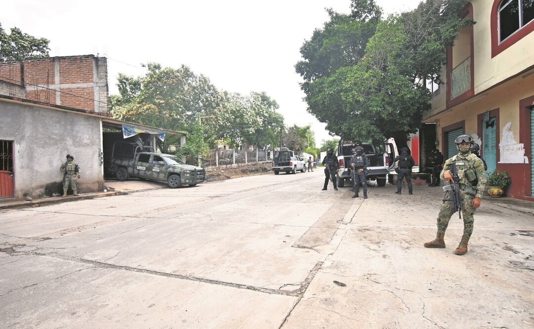 Según los habitantes, ahora tienen un poco de tranquilidad por el arribo masivo de policías, soldados y marinos al pueblo.