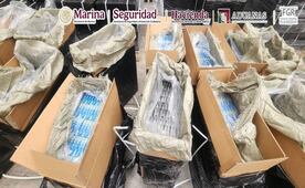 Aseguran 3.8 millones de cigarros pirata en aduana del AICM; el cargamento provenía de Singapur