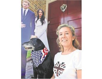 Las bodas reales atraen fans para la monarquía