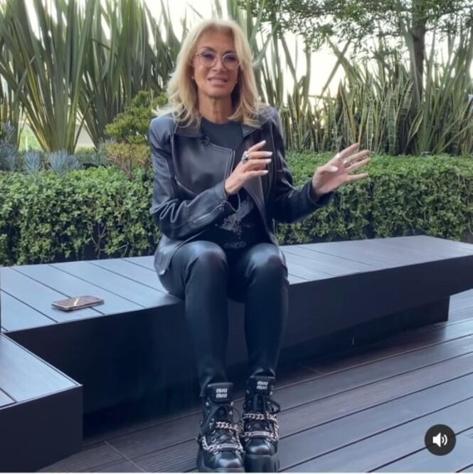 Adela Micha sorprendió en redes sociales usando una prenda muy particular. Foto: Instagram @adelamicha