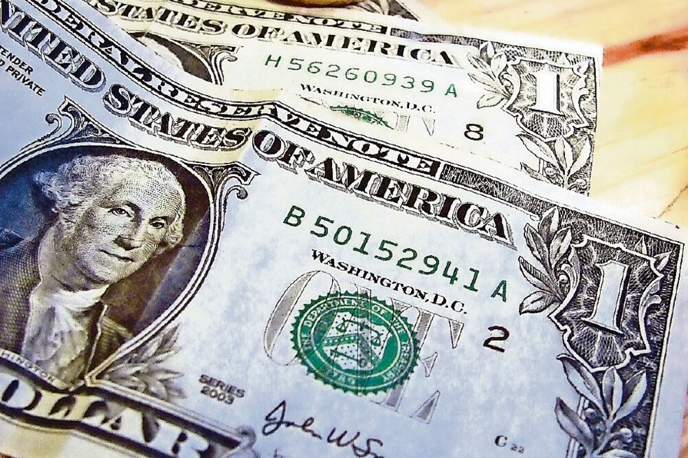 TIPO DE CAMBIO. Banco Base proyecta que la expectativa para el dólar para cierre de año es de 20.20 pesos por unidad. Foto: ARCHIVO EL UNIVERSAL