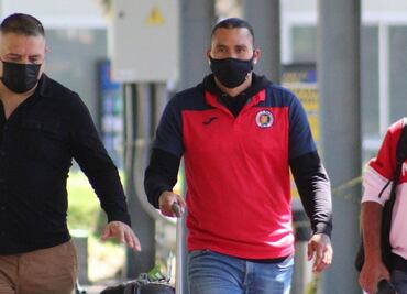 Carlos Peña llegó al FAS de El Salvador, con dinero del gobierno