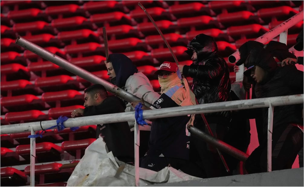 Violencia en el Independiente vs U de Chile. FOTO: AGENCIAS
