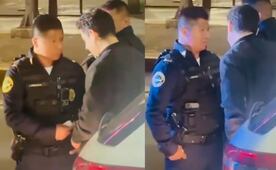VIDEO: Cachan a pareja de polis recibiendo la mordida en plena vía pública