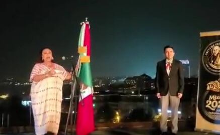 "¡Viva López Obrador!", cónsul Isabel Arvide lanza arenga dedicada a AMLO 