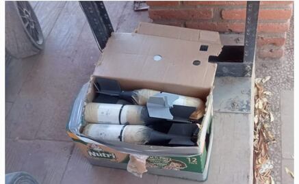 Aseguran vehículo con reporte de robo en Sinaloa; dentro del auto habían armas y explosivos