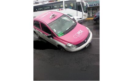 Se abre socavón en la Gustavo A. Madero