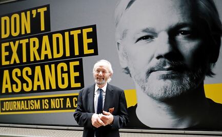 Padre de Julian Assange pide a Nueva Zelanda asilo político para su hijo