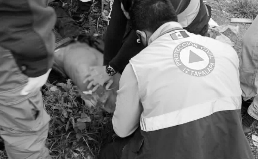 Foto Especial/El Universal/ Al lugar arribó personal de Protección Civil de Iztapalapa quien continúa trabajando en la zona