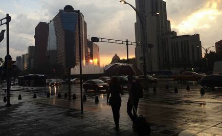 Reportan lluvia en zona centro del DF