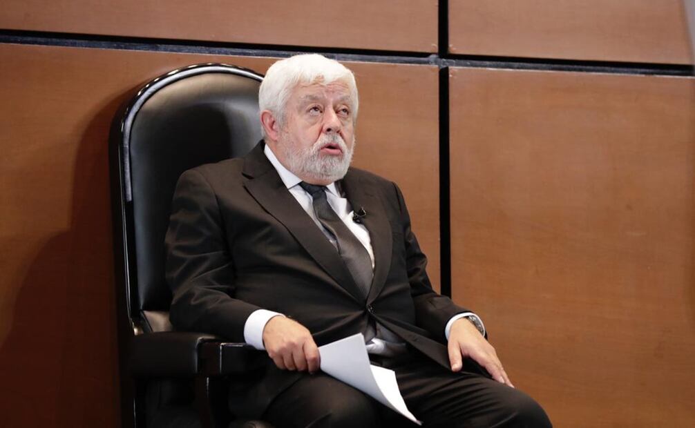 Jaime Maussan encabeza la audiencia pública para la regulación de fenómenos aéreos anómalos no identificados en México. Foto: Diego Simón Sánchez / EL UNIVERSAL