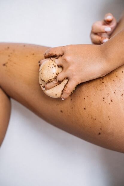 Exfoliantes caseros con azúcar para atenuar las estrías
