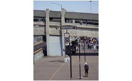 Da a luz en baños del Metro Pantitlán; bebé no sobrevive