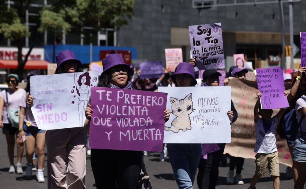 Mujeres marchan en Paseo de la Reforma en el marco del Día Internacional de la Mujer en la Ciudad de México, Foto: Fernanda Rojas/ EL UNIVERSAL