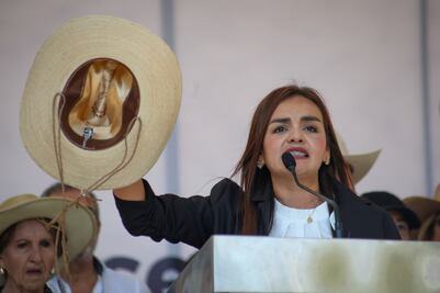 Líder del Movimiento del Sombrero destapa a Grecia Quiroz para gobernadora de Michoacán en Con los de Casa
