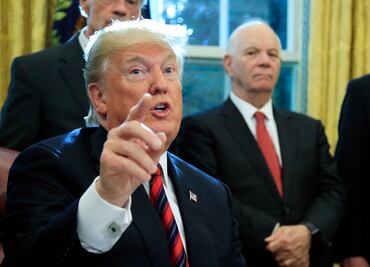 México y Canadá no respetan el T-MEC, acusa Trump; advierte que pronto se renegociará "para ajustarlo o terminarlo"