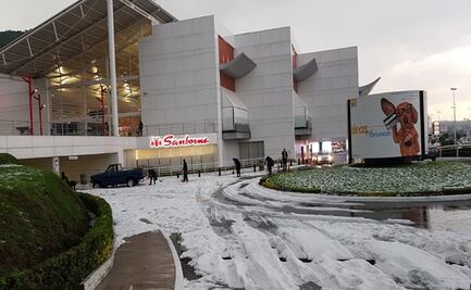 Intensa granizada pinta de blanco Galerías Atizapán 