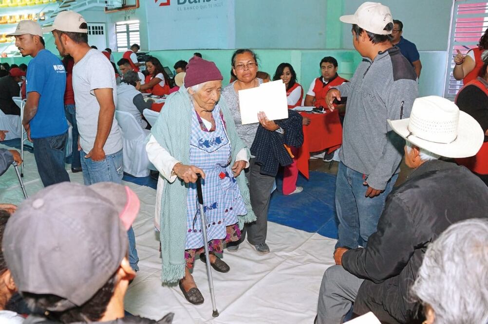De las más de cinco mil casas de la Mixteca reportadas con afectaciones, sólo mil 410 fueron consideradas en el censo. (FOTOS: EDWIN HERNÁNDEZ. EL UNIVERSAL)