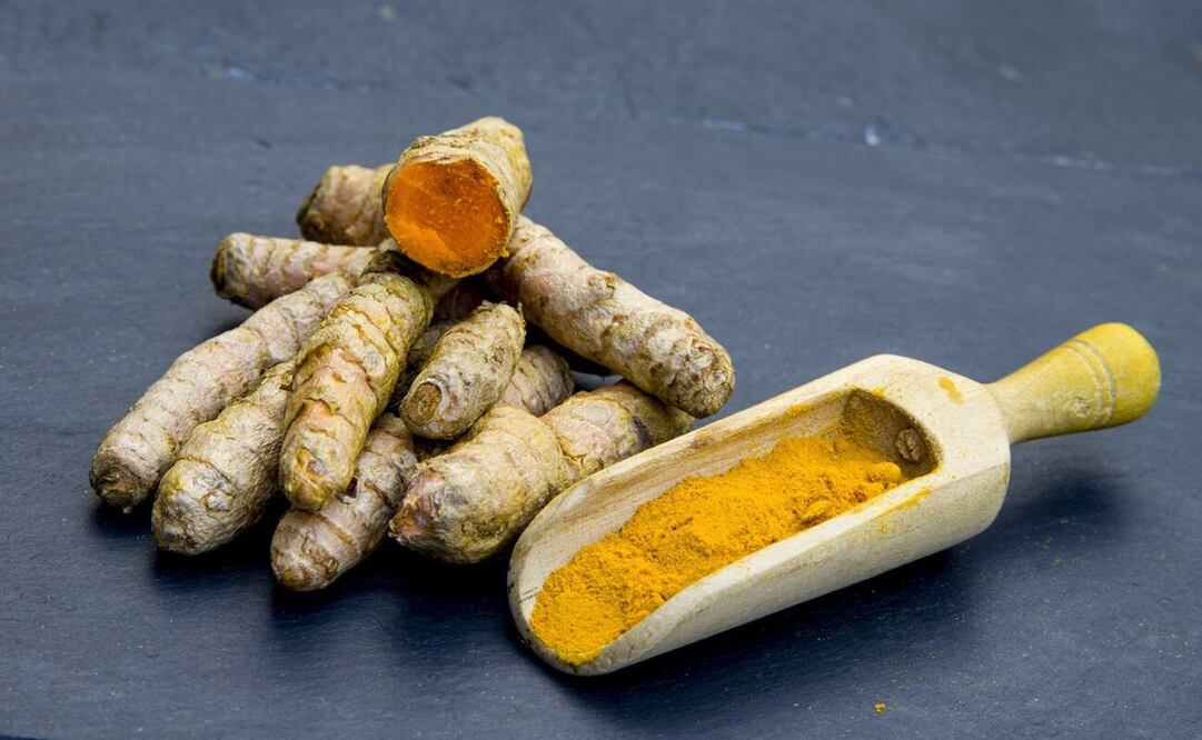 La cúrcuma se consigue en varias presentaciones, como cápsulas y polvo. Foto: Freepik