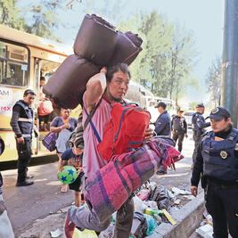 Trasladan a migrantes a Casa del Peregrino