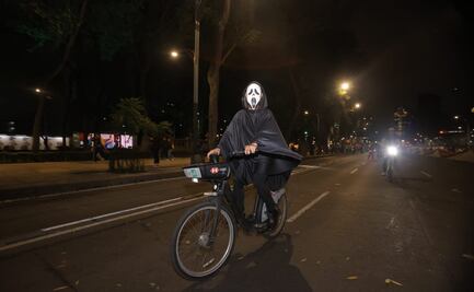 FOTOS ¡En una noche oscura de terrible tempestad, monstruos en CDMX salieron a pasear!; así luce Paseo Nocturno por Día de Muertos