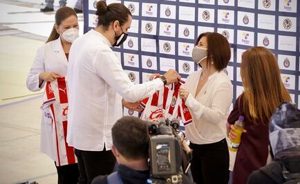 Amaury Vergara y Emilio Azcárraga pagan apuestas del Clásico Nacional