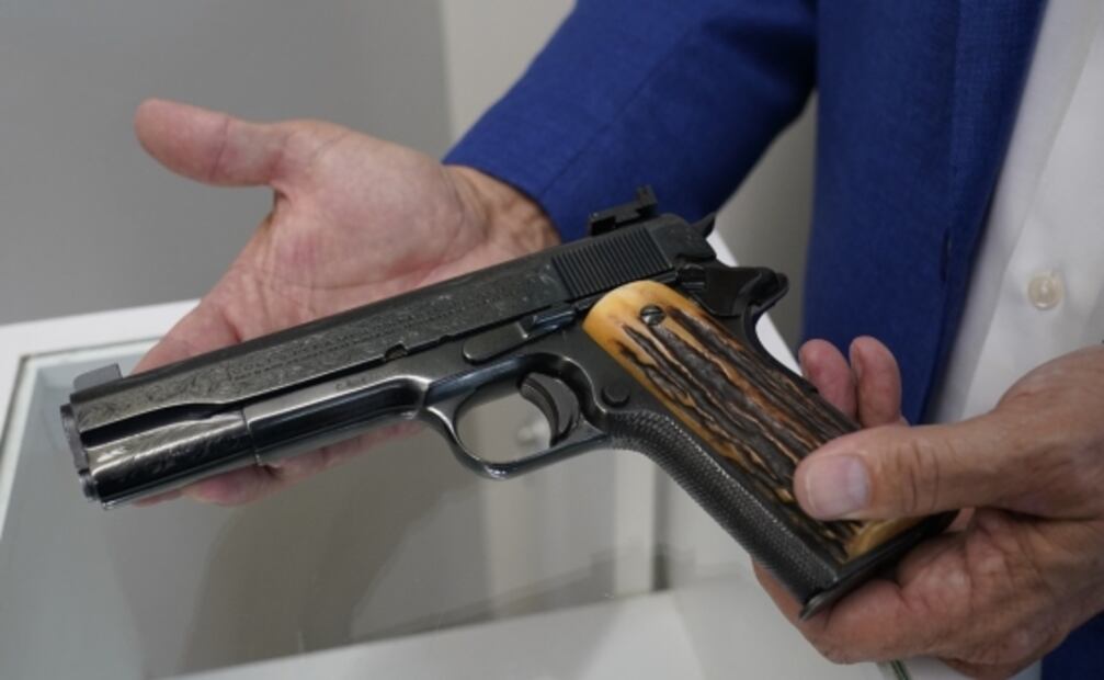 Objetos de Al Capone recaudan más de 3 mdd en subasta